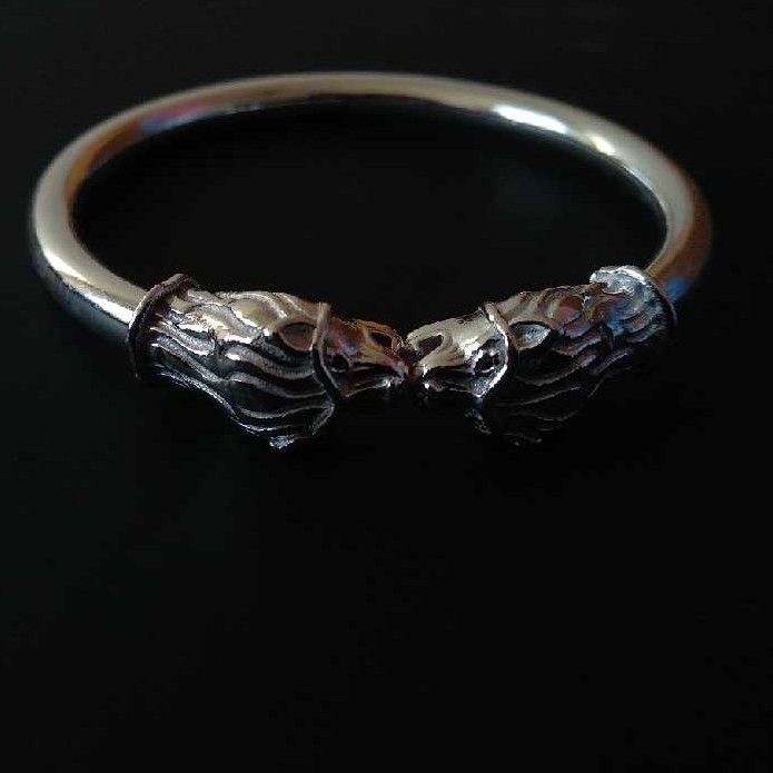 Silver Fancy Attractive Kada