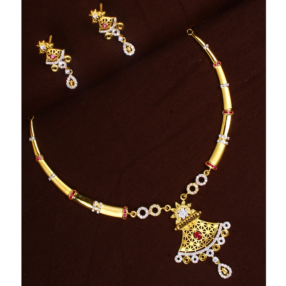 18k Gold Delicate  Necklace Set