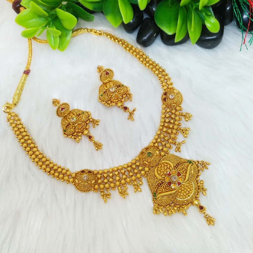 916 semi antique short set