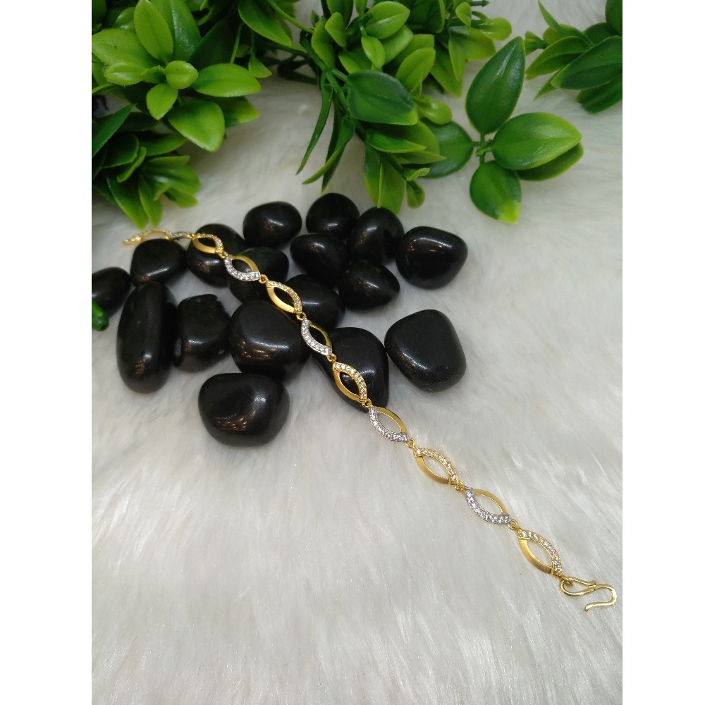 916 CZ Gold Delicate Signetic Lucky PO-B004