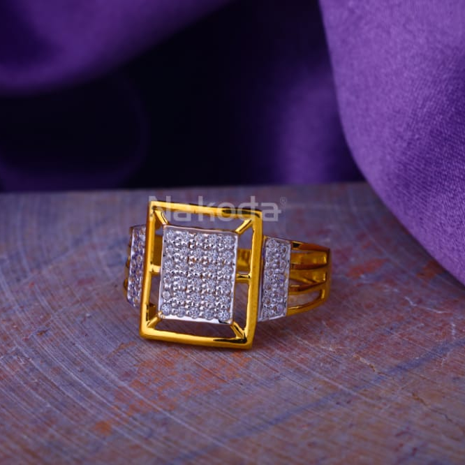 916 Gold CZ Mens Ring MR904 - Image 2