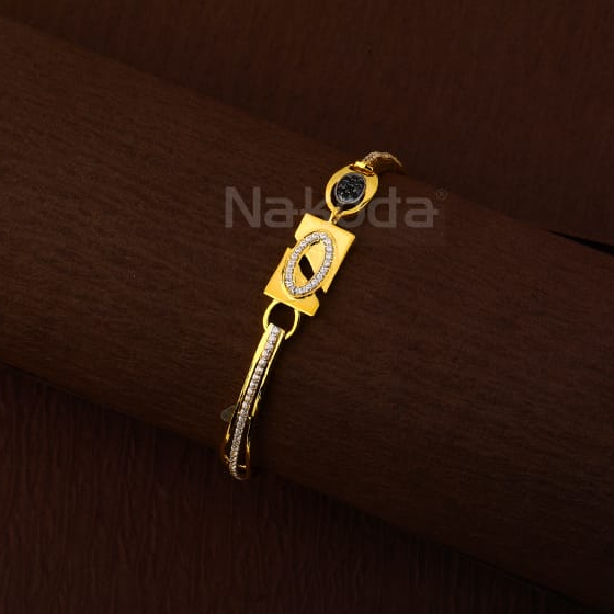 750 Gold Hallmark Ladies Classic Kada Bracelet LKB193
