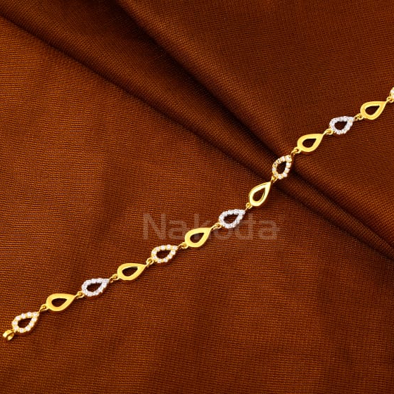 22KT Gold Ladies Delicate Bracelet LB617