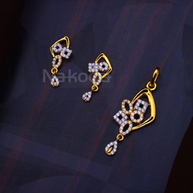 22KT Gold CZ Hallmark Exclusive Ladies Fancy Pendant Set FPS547