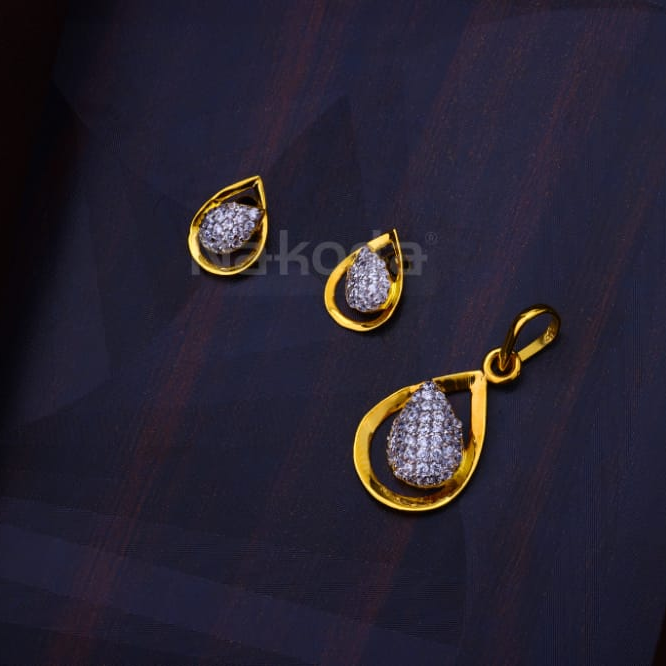 22KT Gold Hallmark Gorgeous Ladies Fancy Pendant Set FPS535