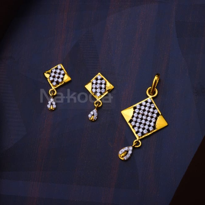 916 Gold Hallmark Exclusive Ladies Fancy Pendant Set FPS506