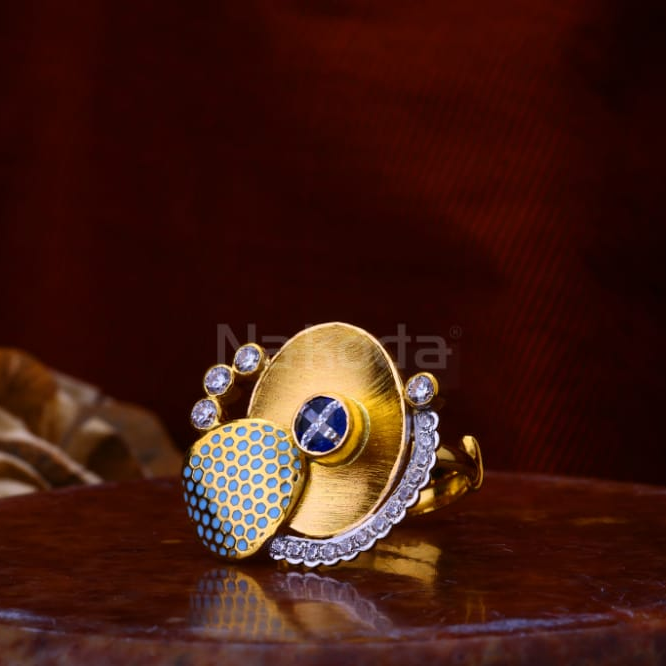 916 Gold Ladies Fancy Antique Ring LAR347