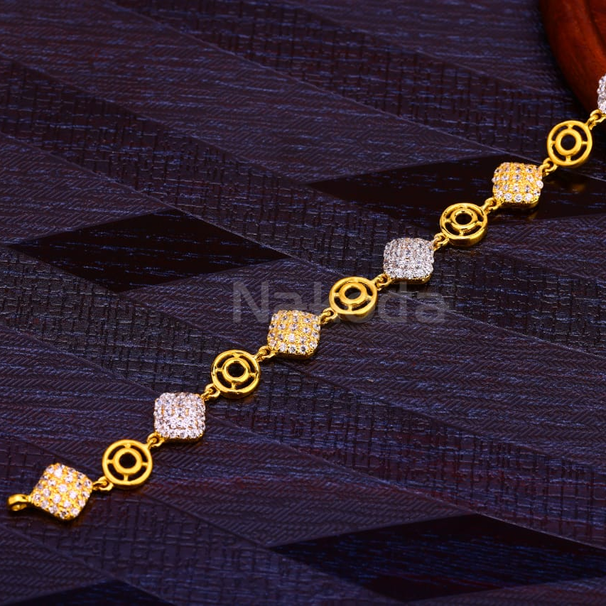 916 Gold Ladies Fancy Bracelet LB498