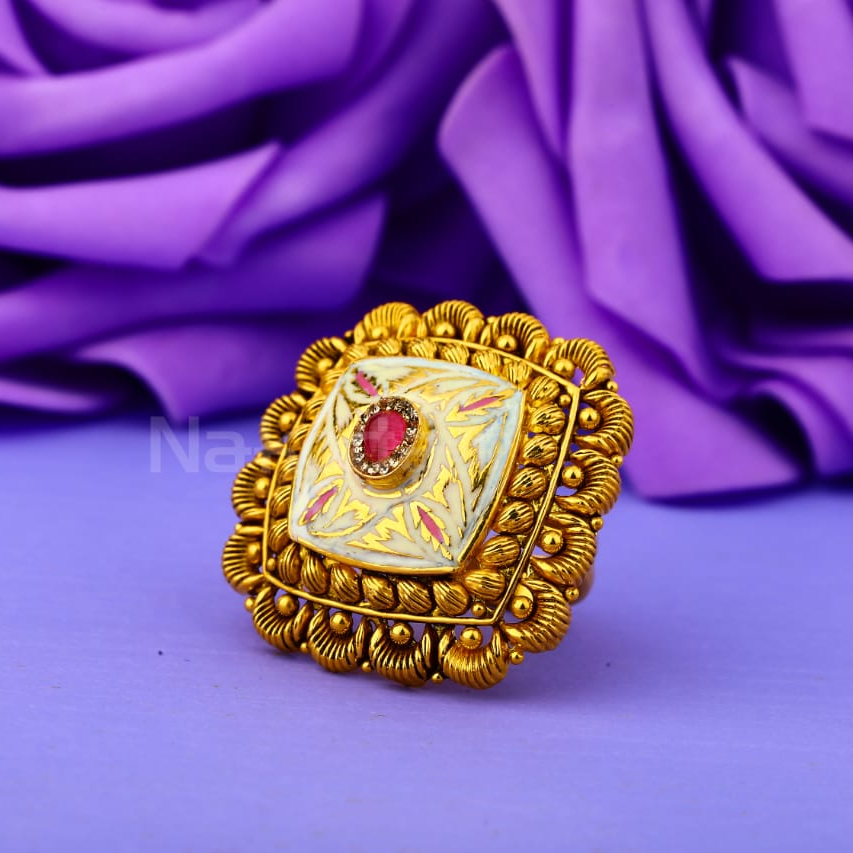 22KT Gold Hallmark Ladies AntiqueRing LAR327