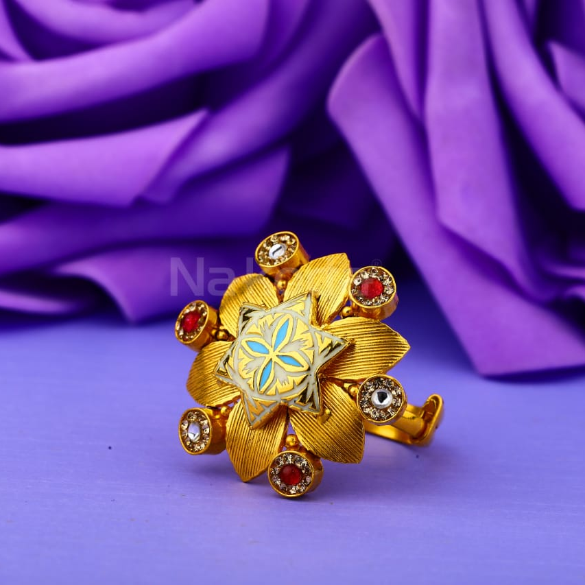22KT Gold Antique Ladies Fancy Ring LAR305