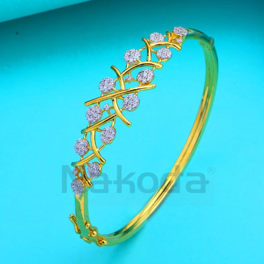 750 Gold CZ Hallmark Ladies Stylish Kada Bracelet LKB214