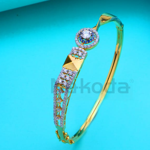 750 Gold Hallmark Ladies Delicate Kada Bracelet LKB239