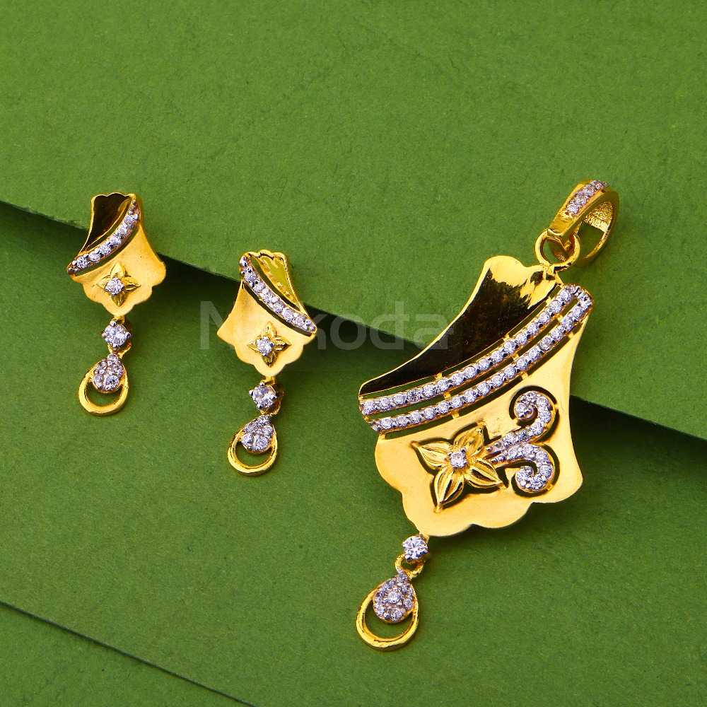 916 Gold Gorgeous Ladies Fancy Pendant Set FPS486