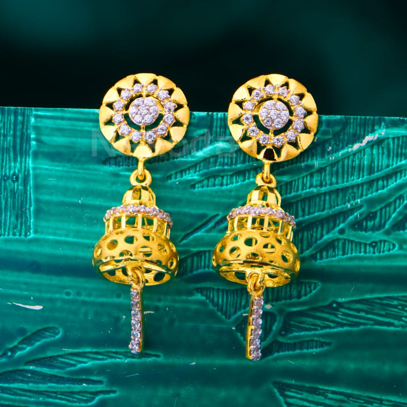 22KT Gold Hallmark Ladies Gorgeous Jhummar Earrings LJE444