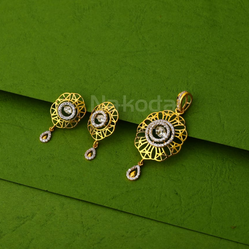916 Gold Ladies Fancy Pendant Set FPS470