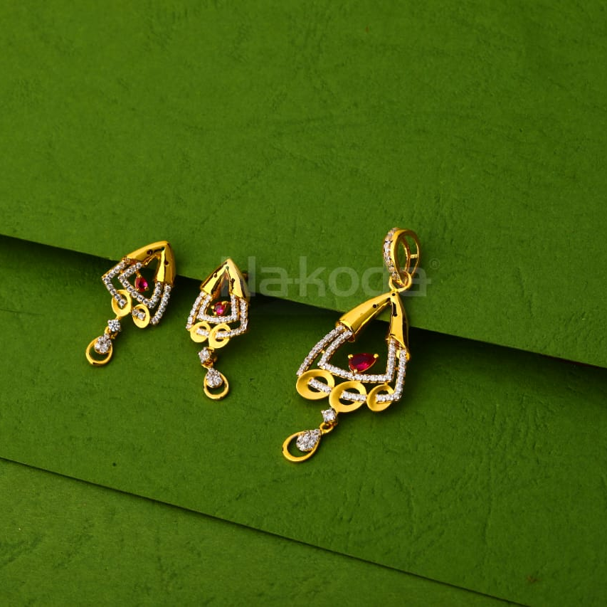 916 Gold Ladies Classic Pendant Set FPS445