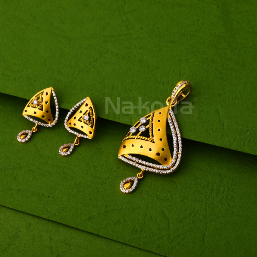 22KT Gold Ladies Gorgeous Pendant Set FPS416