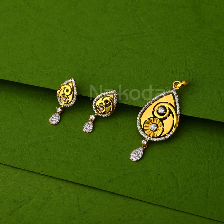 22KT Gold Ladies Delicate Pendant Set FPS386