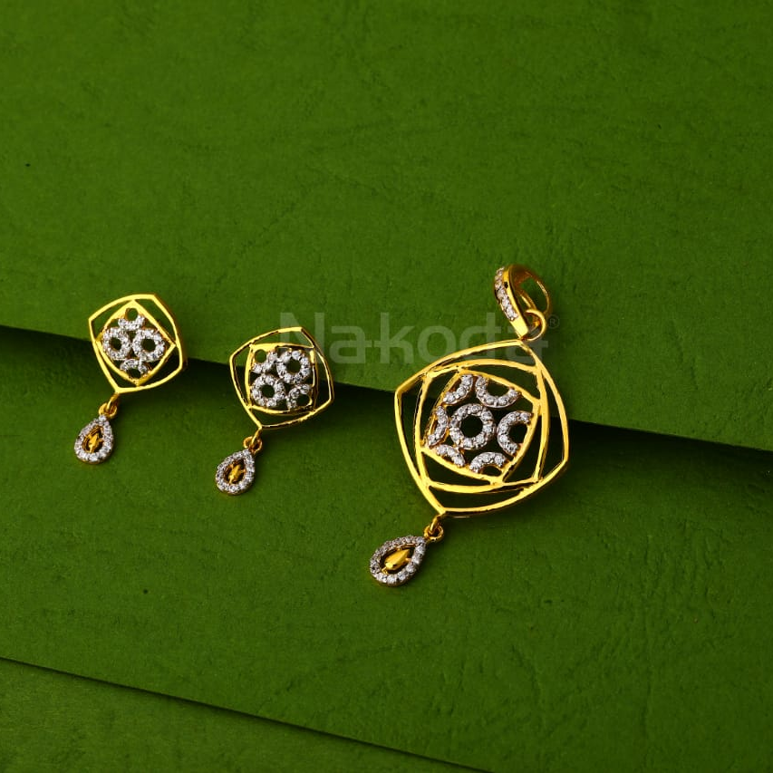 916 Gold Hallmark Fancy Ladies Pendant Set FPS403
