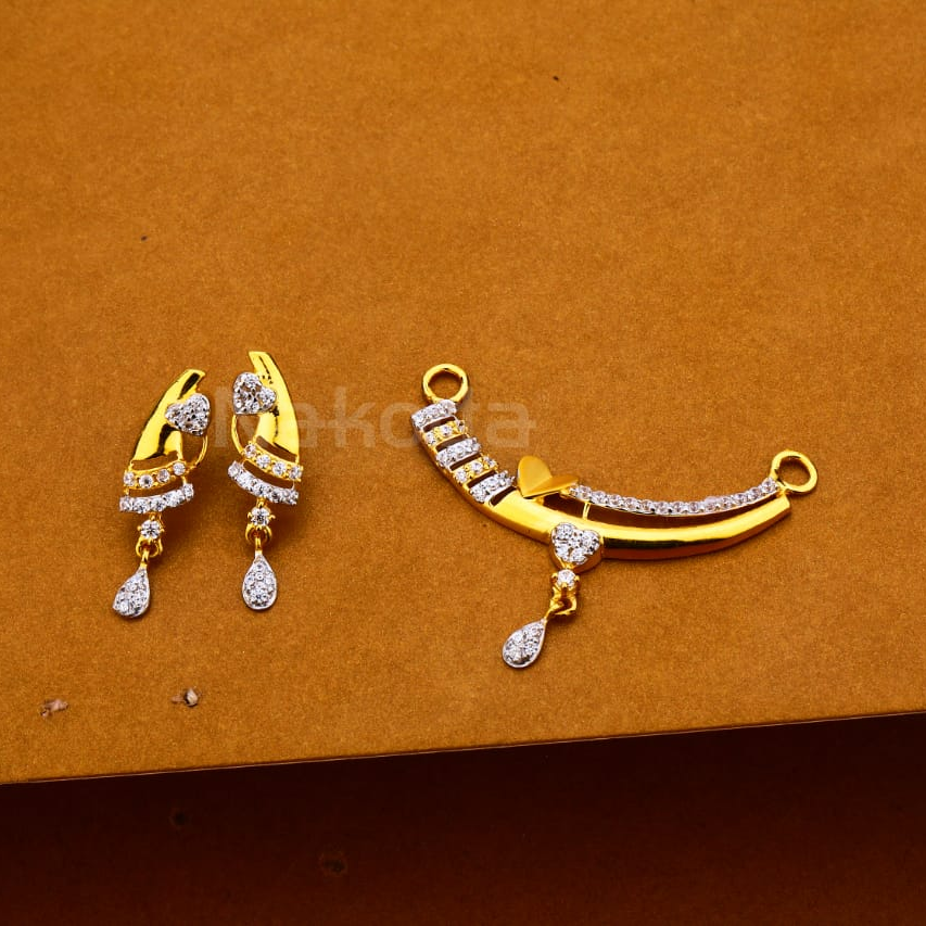 22KT Hallmark Delicate Ladies Mangalsutra Pendant Set MP460