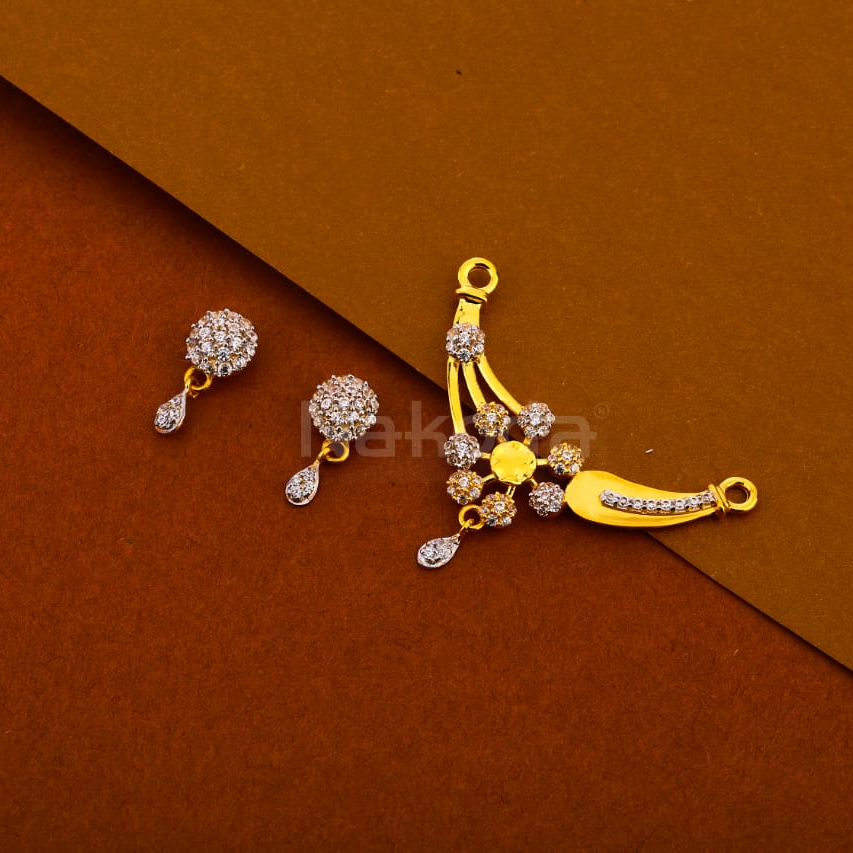 916 Ladies Fancy Mangalsutra Pendant Set MP442