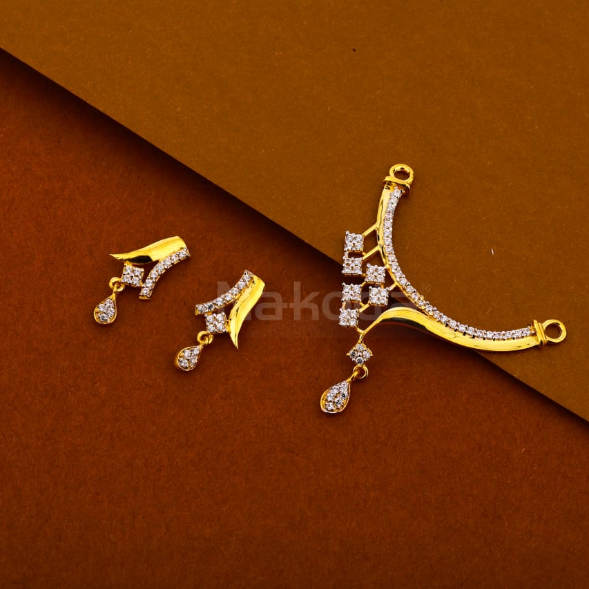 916 Ladies Designer Mangalsutra Pendant Set MP439