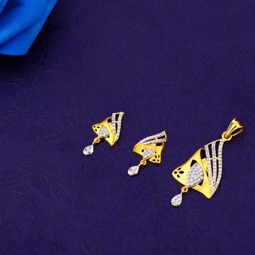 916 Gold CZ Designer Ladies Fancy Pendant Set FPS353