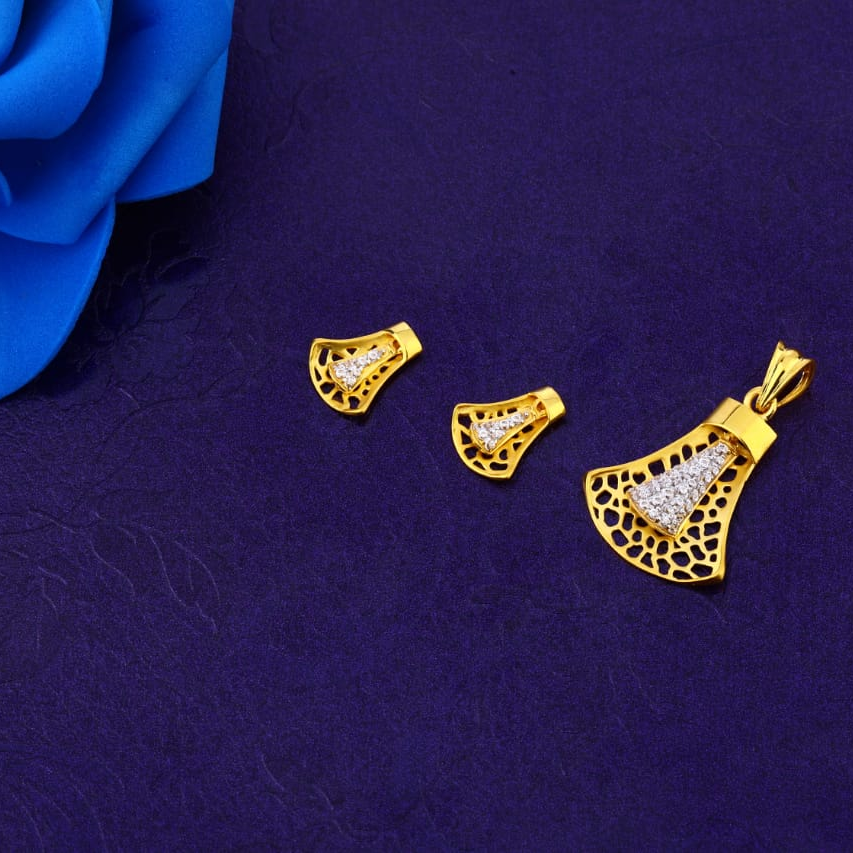 916 Gold Hallmark Delicate Ladies Fancy Pendant Set FPS371