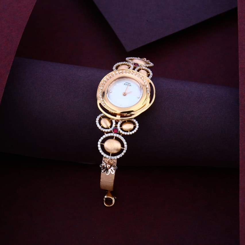 750 Rose Gold Stylish Ladies Watch RLW368