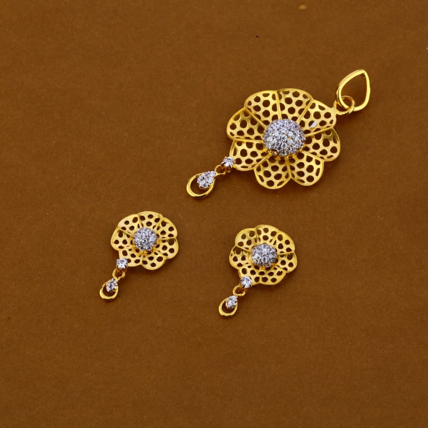916 Gold Gorgeous Ladies Pendant Set FPS234