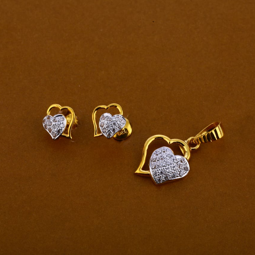 22KT Gold Ladies Pendant Set FPS245