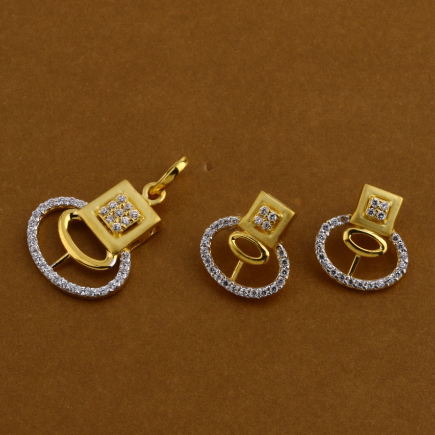 916 Gold Hallmark Delicate Ladies Pendant Set FPS333