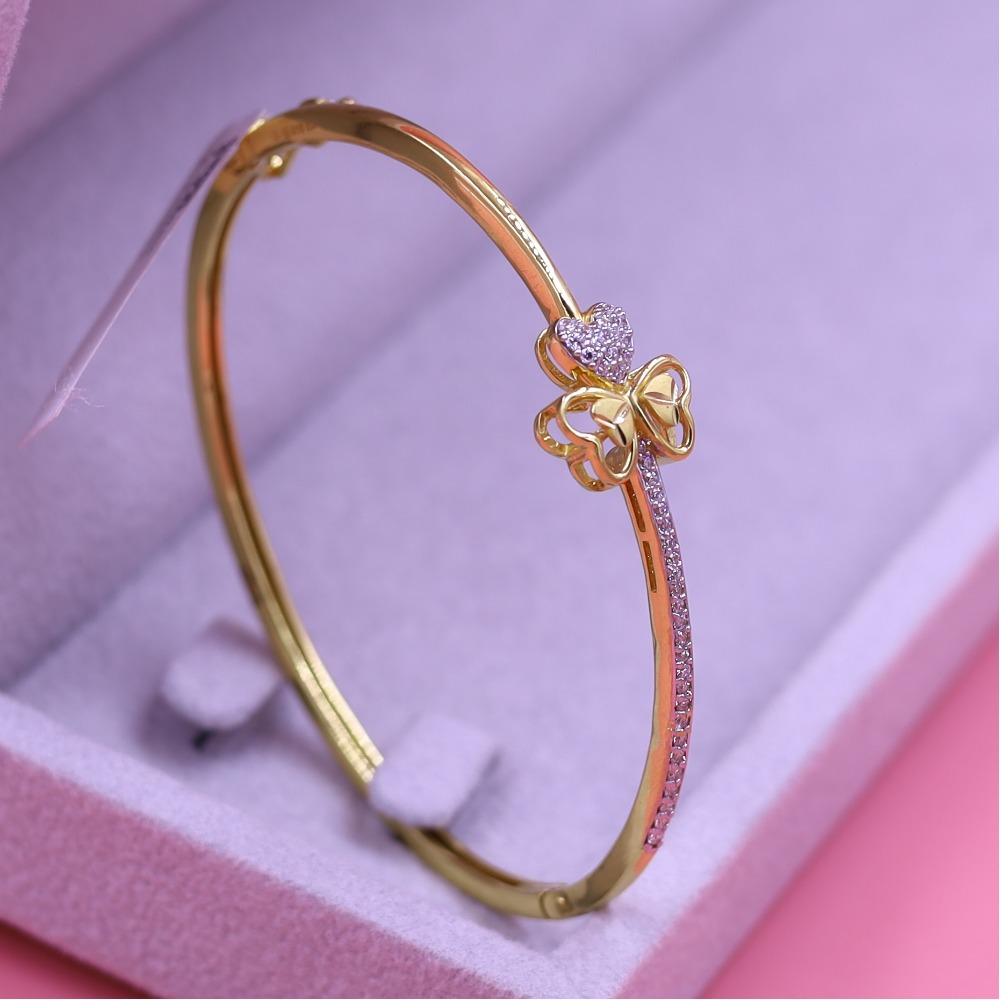 Flower-style 22kt gold bracelet
