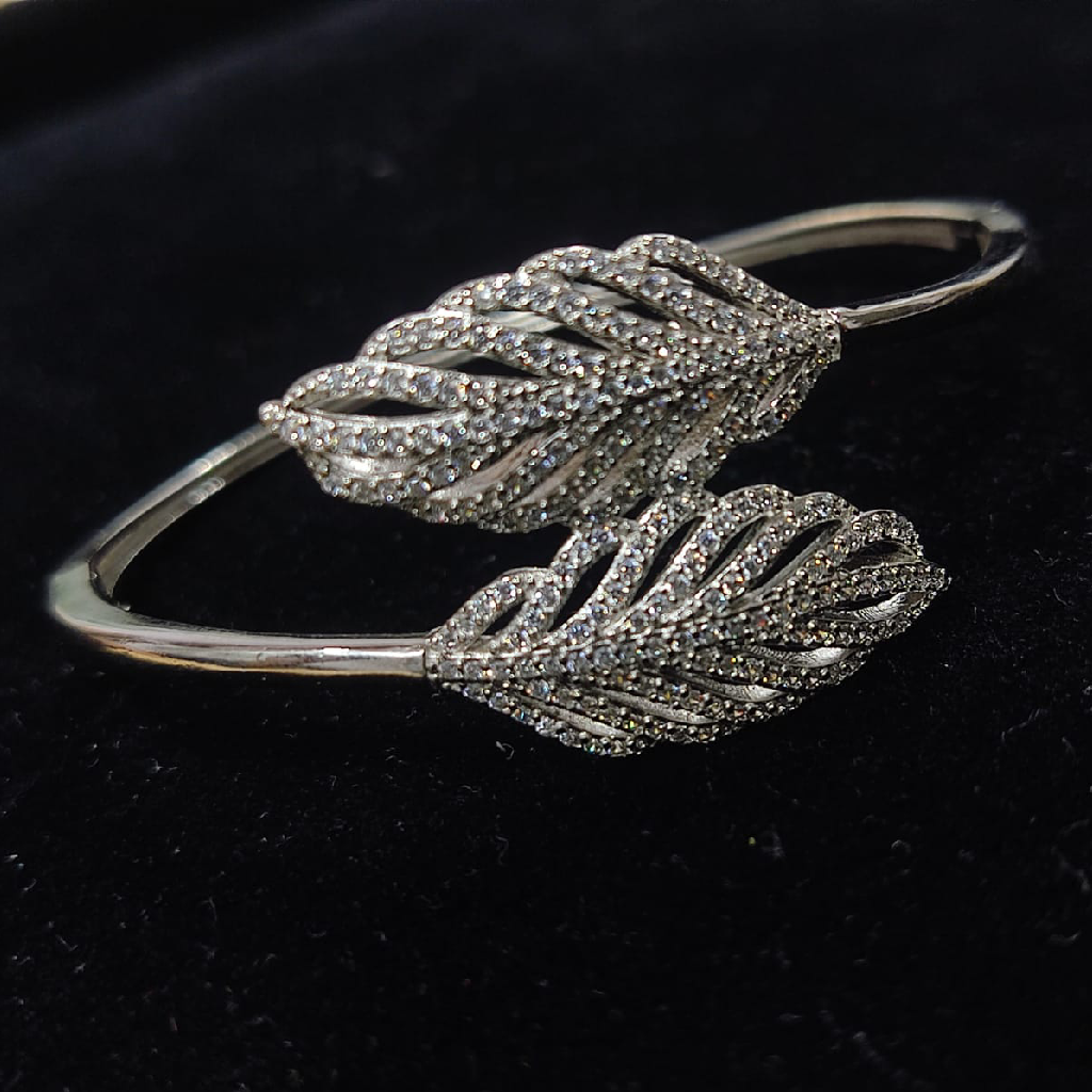 Zirconia Stone Leaf Ladies Kada Bracelet