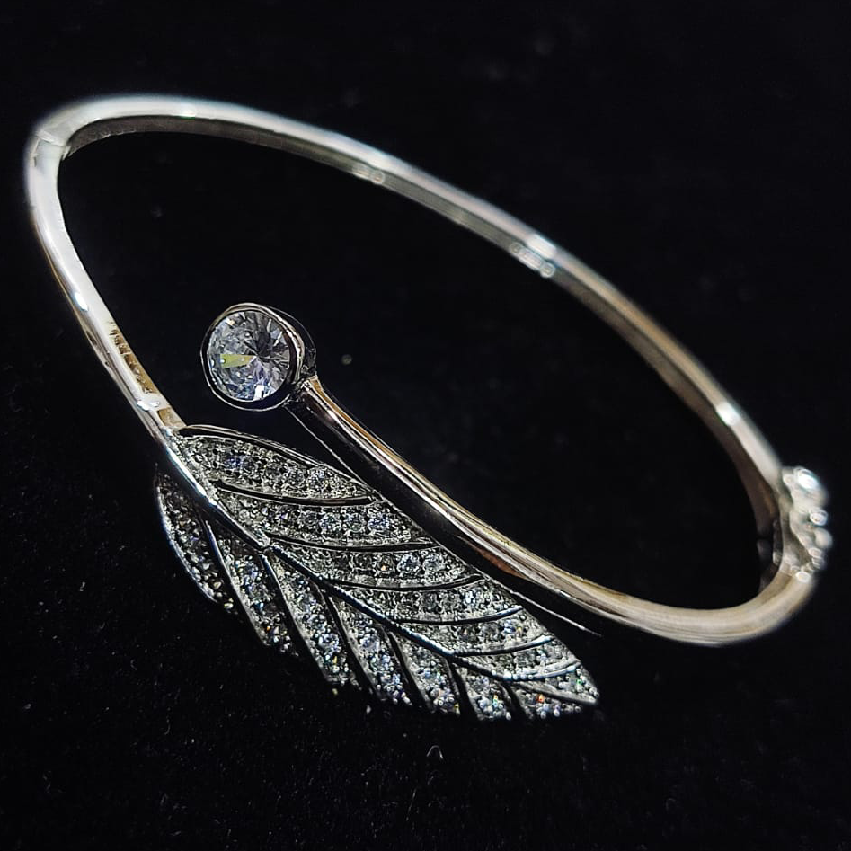 Zirconia Stone Leaf Ladies Kada Bracelet