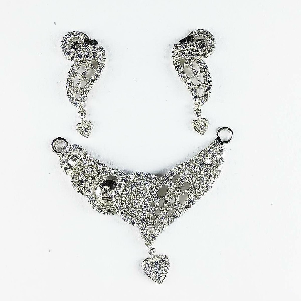 Fancy 925 sterling silver mangalsutra pendant with heart shape
