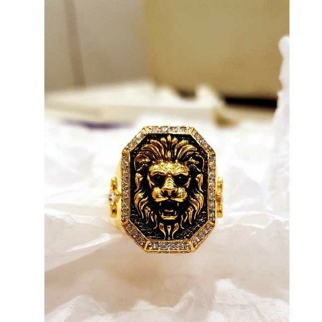 Exclusive Gold Gents Ring