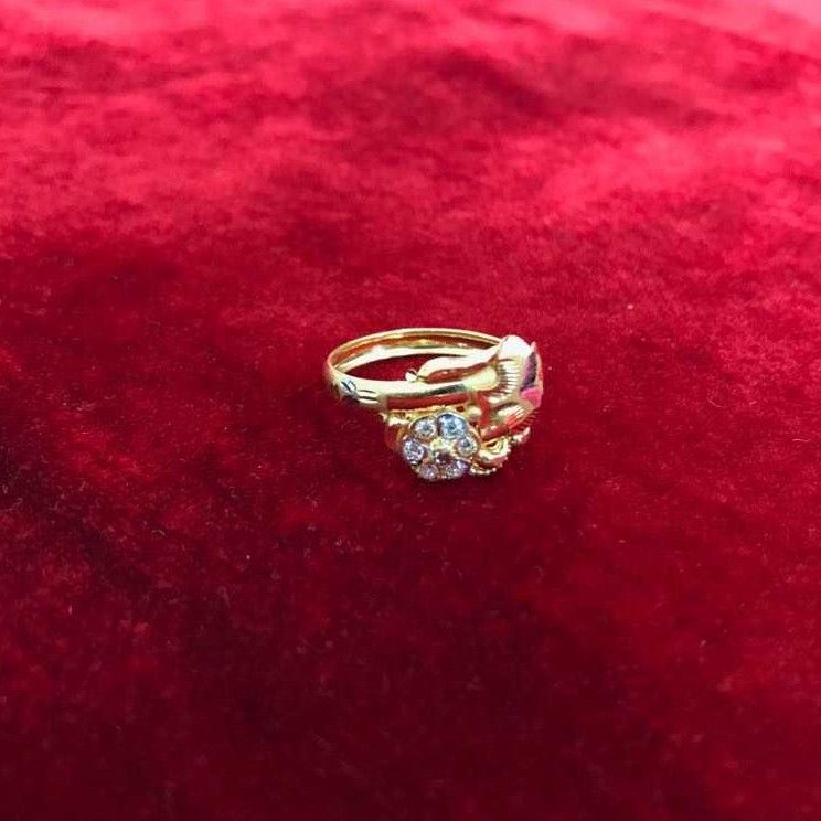 22K / 916 Gold Ladies Indian Diamond Ring