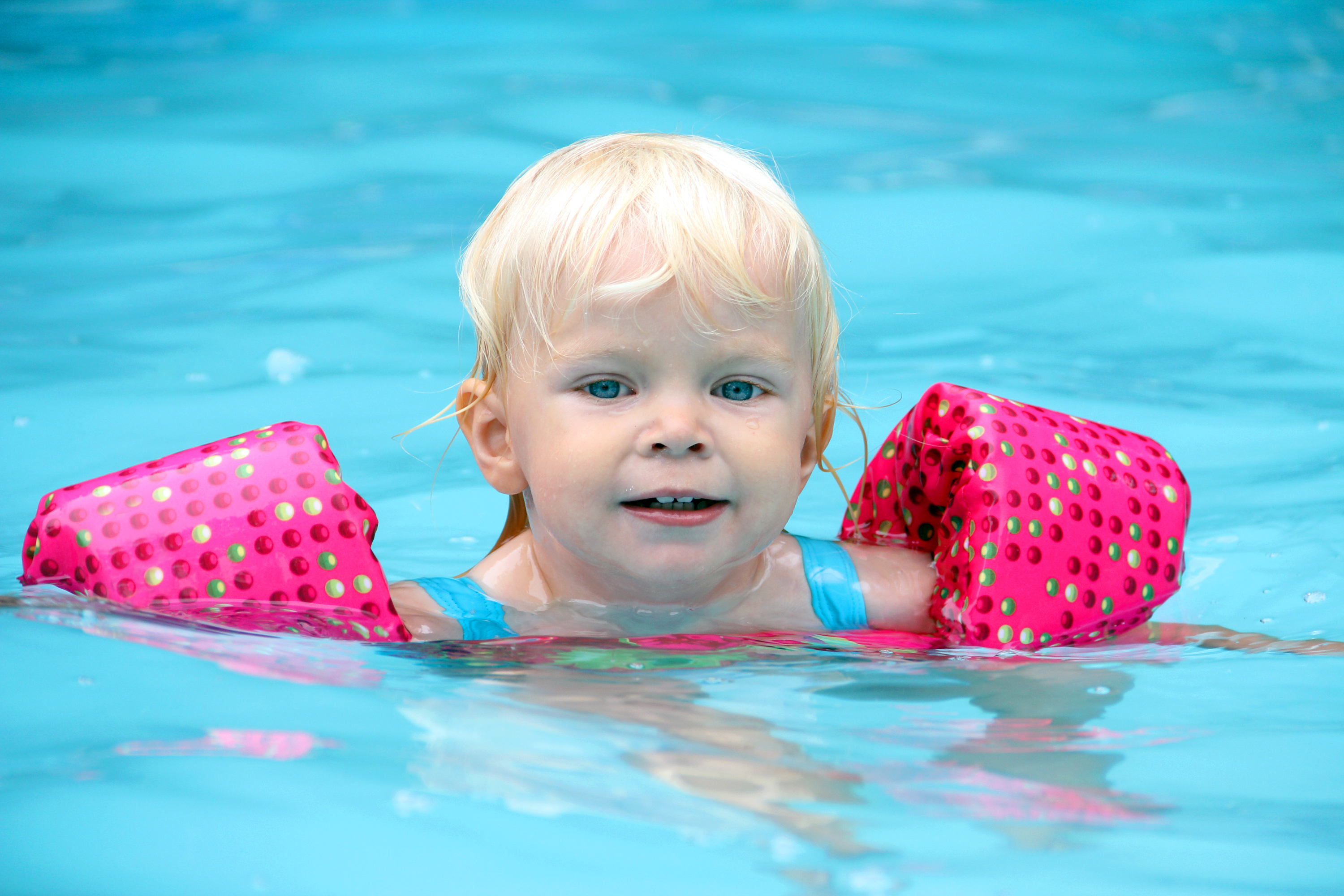 What You Need to Know About the Dangers of a Toddler Swim Vest