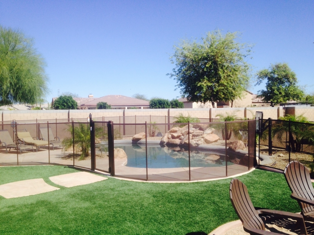 mesh pool fence