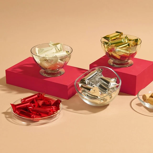 Mini crêpe biscuits in four flavors