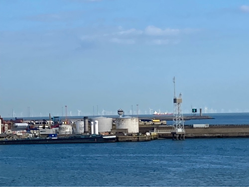 Oil rig