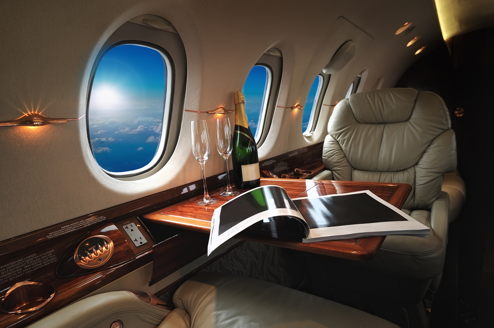 Interior_of_Luxury_Plane