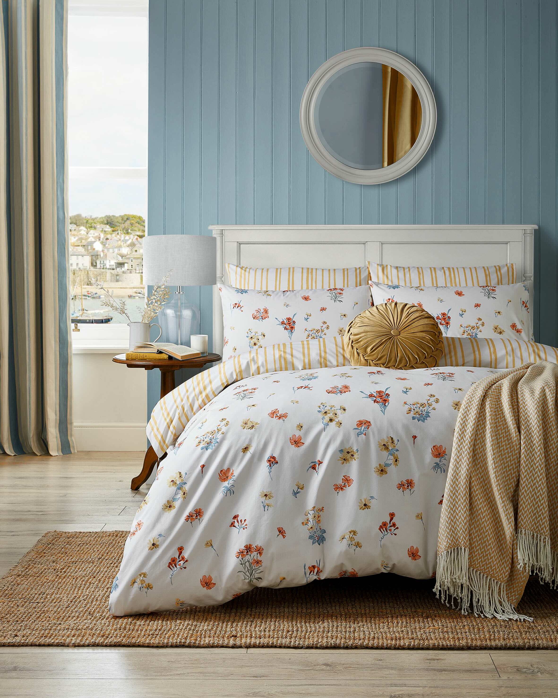 La image 1 courtesy of laura ashley