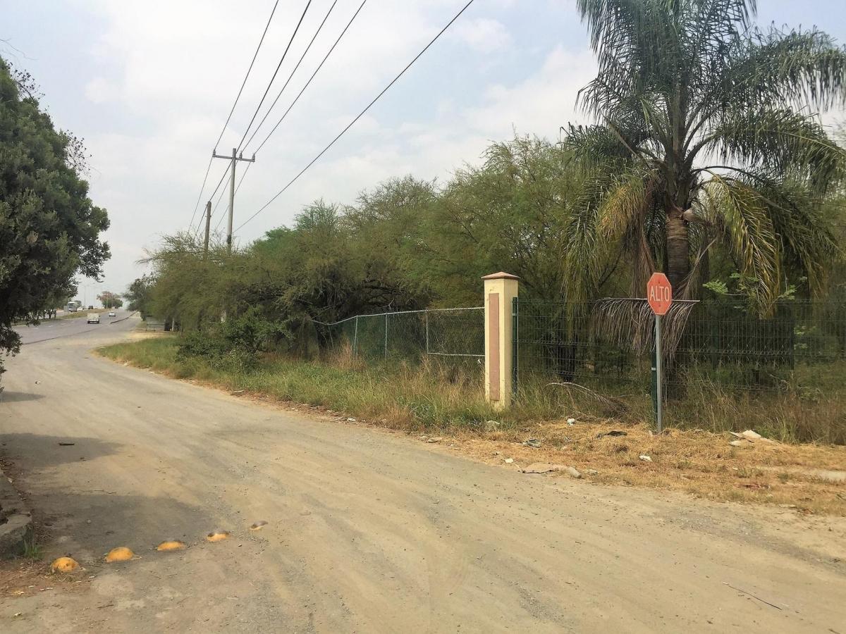 Fracc. Campestre Canoas, Montemorelos Nuevo Leon / Terreno de 5486.20 m² en 2,5
