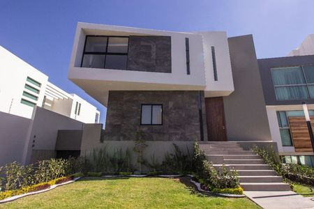 Casa en Venta en Puerta las Lomas, Zapopan ZONA ANDARES | EasyBroker