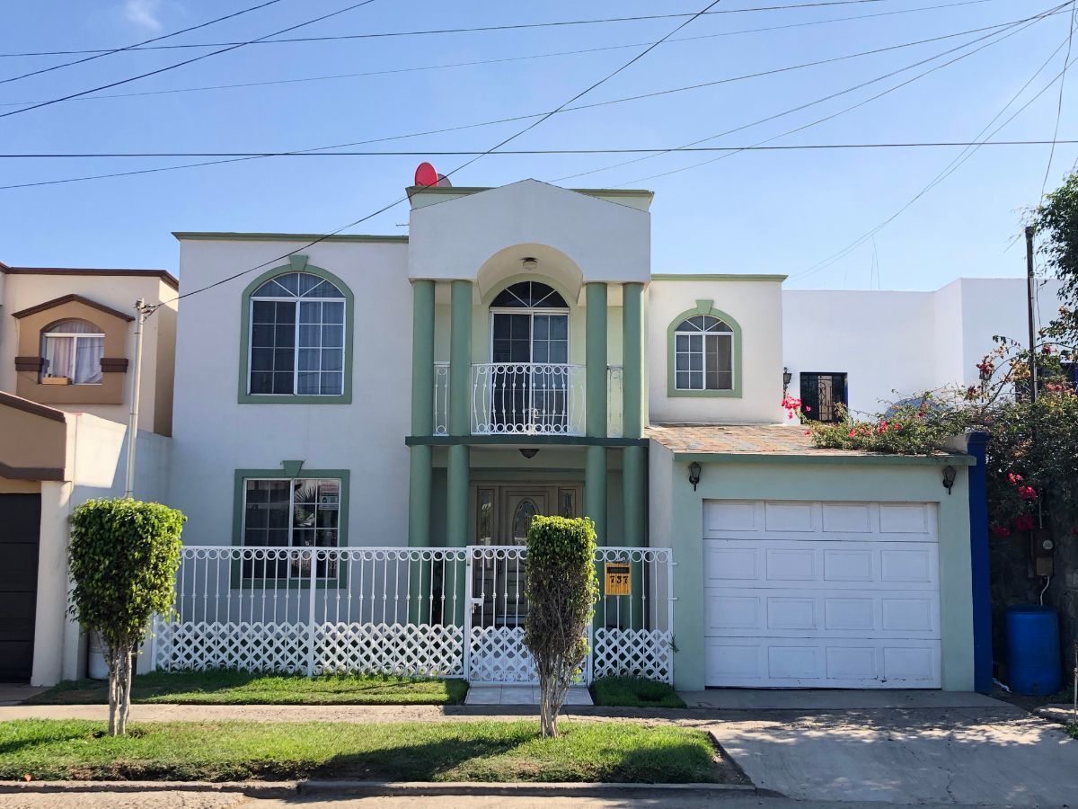 CASA AMPLIA EN VENTA EN VALLE DORADO RESIDENCIAL EasyBroker