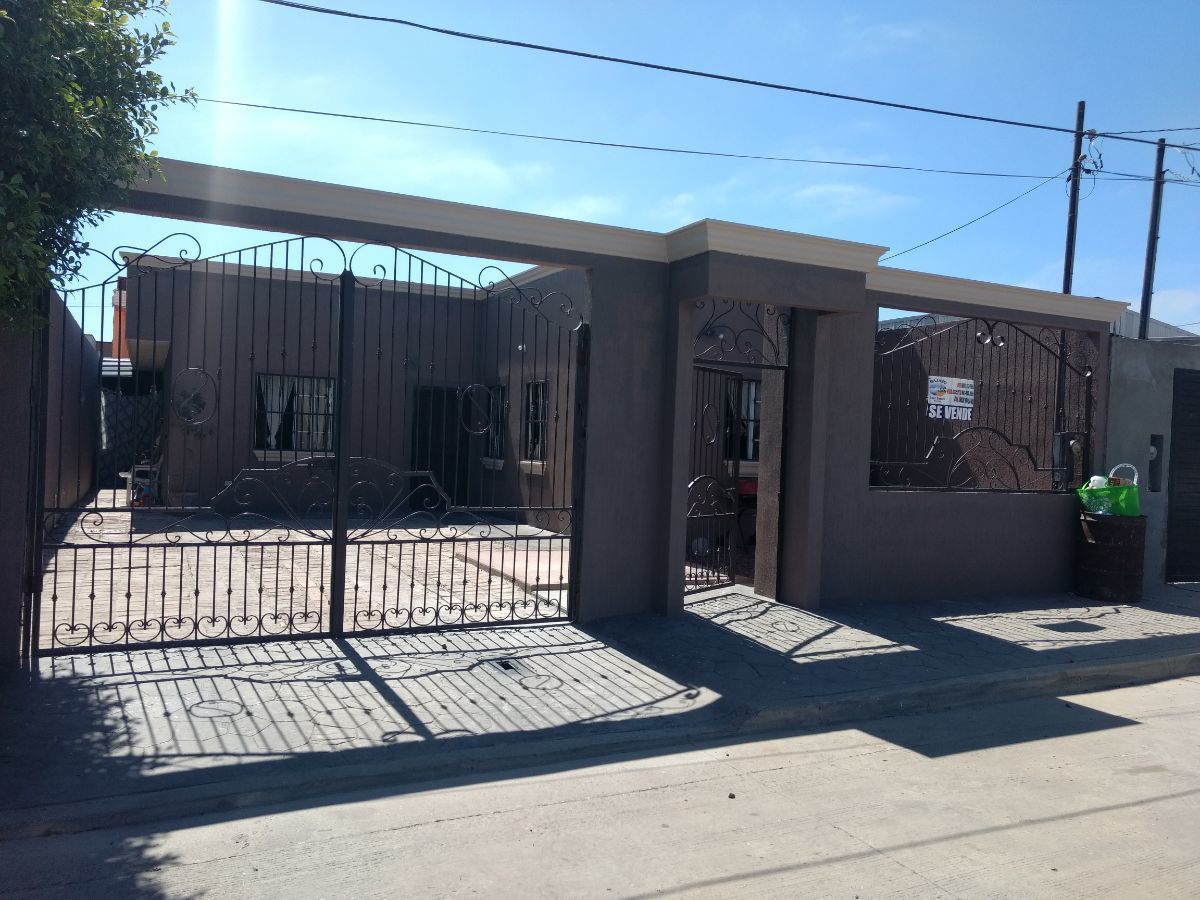 Venta de casa en colonia Reforma Playas de Rosarito EasyBroker
