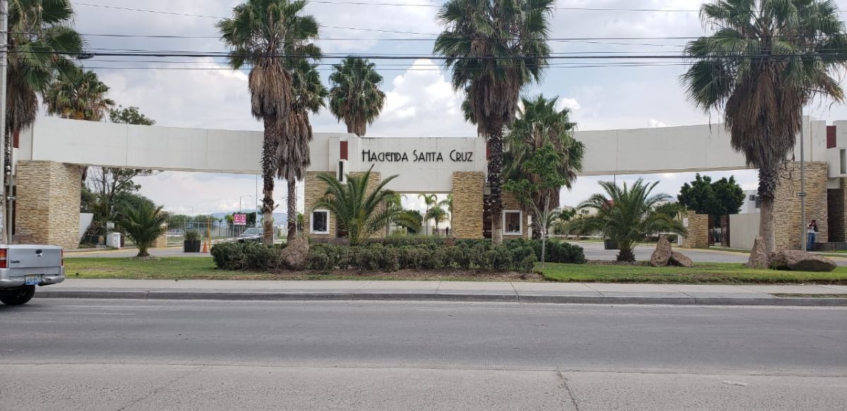 Casa en venta, Santa cruz del valle, Tlajomulco de Zúñiga, Jalisco Casas y Terrenos Casa en venta, Santa cruz del valle, Tlajomulco de Zúñiga, Jalisco Casas y Terrenos