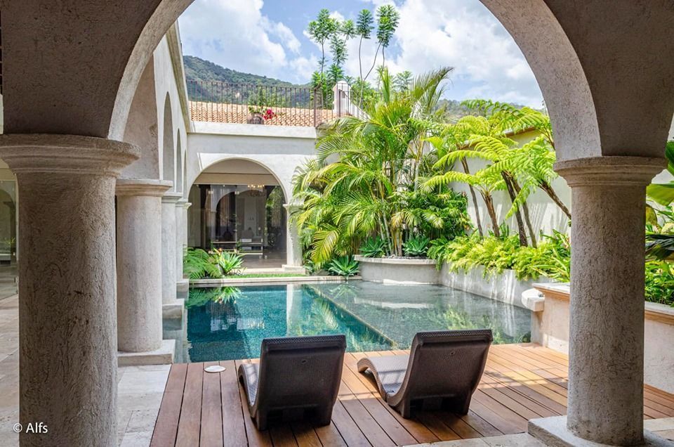 Casa en Venta (Nueva) Jacarandas Antigua Guatemala